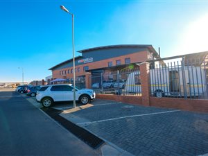 2100 m² Industrial space in The Willows