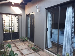 4 Bedroom House in Pecanwood