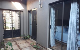 4 Bedroom House in Pecanwood