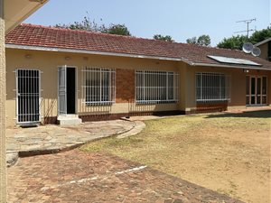 1 Bed Garden Cottage in Randburg Central