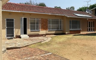 1 Bedroom Garden Cottage in Randburg Central