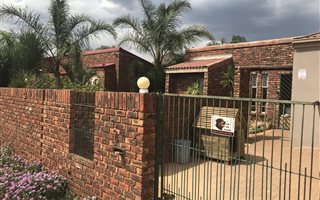 4 Bedroom House in Boetrand