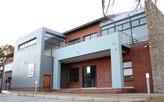 550 m² Office Space in Groenkol