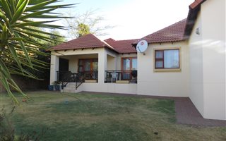 4 Bedroom House in Greenstone Hill