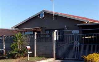 3 Bedroom House in Shallcross