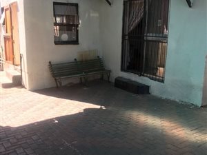3 Bed House in Westbury