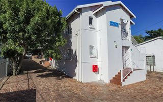 2 Bedroom Apartment in Sunnyside