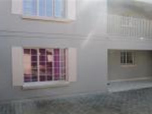 2 Bed Apartment in Waterval East