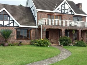 9 Bedroom House in Bothas Hill