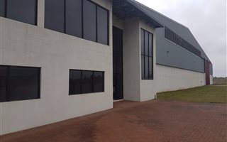 8077 m² Industrial space in Alton