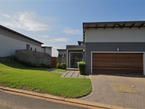 3 Bed House in Palm Lakes Estate
