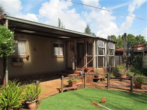 1 Bed Apartment in Daggafontein