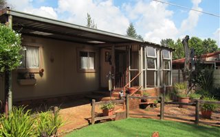 1 Bedroom House in Daggafontein