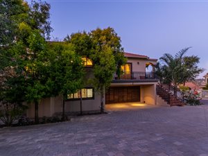 4 Bed Cluster in Featherbrooke Estate