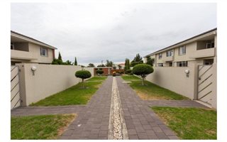 3 Bedroom Townhouse in Humewood