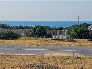1038 m² Land available in Hibberdene