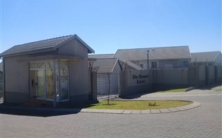 3 Bedroom Townhouse in Die Heuwel