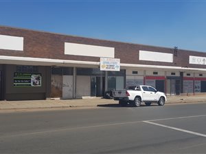 1982 m² Commercial space in Dalview