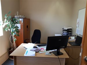 1526 m² Commercial space in Brandwag