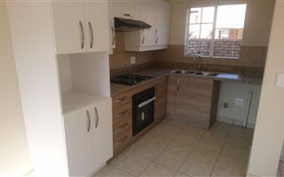 2 Bedroom Duplex in Raslouw