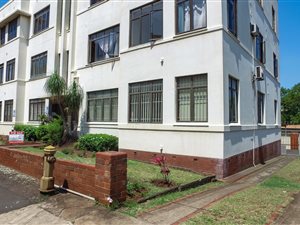 3 Bedroom Apartment in Glenwood