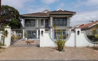 5 Bedroom House in Parkgate
