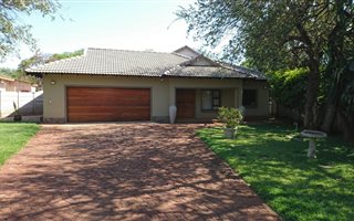 4 Bedroom House in Malelane