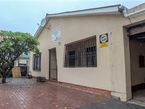 3 Bedroom House in Kensington