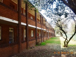 2 Bed Flat in Driehoek