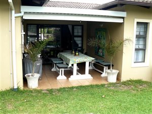2 Bed Cluster in Sheffield Beach
