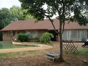 4 Bedroom House in Bordeaux