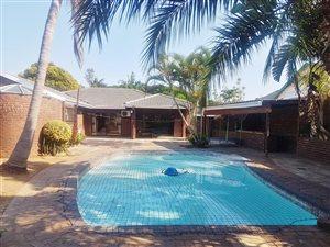 3 Bed House in Manor Gardens