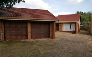 4 Bedroom House in Leandra