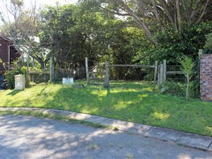 720 m² Land available in Cintsa