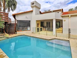 4 Bed House in Fairmount