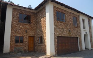 3 Bedroom Duplex in Azaleapark