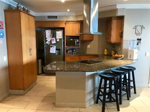 3 Bed Apartment in Amanzimtoti