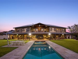 4 Bed House in Waterfall Equestrian Estate