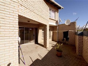 3 Bed Duplex in Atlasville