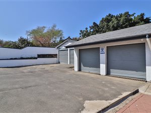 4 Bed House in Carrington Heights