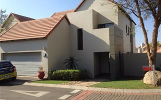 2 Bedroom Cluster in Fourways