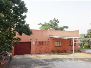 Bachelor apartment in Stanger Manor