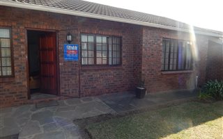 3 Bedroom Apartment in Manor