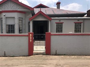 9 Bed House in Fairview