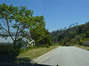 688 m² Land available in Green Pastures