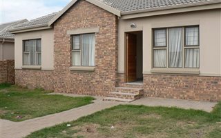 3 Bedroom Townhouse in Witbank Central