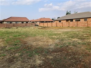 812 m² Land available in Grimbeek Park
