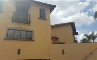 4 Bedroom House in Sandton CBD