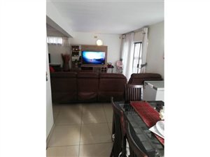 3 Bed Duplex in Florida Park