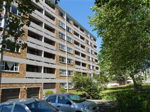 2 Bed Apartment in Wynberg